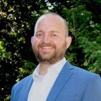 Robert Doolittle's Instagram, Twitter & Facebook