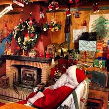 Sant Agata Feltria Casa Di Babbo Natale Instagram By Ermanet Natale Idee Di Natale Babbo Natale