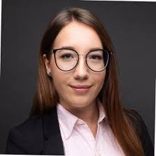 Robin Foth's Instagram, Twitter & Facebook