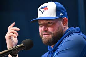 Canadiens defenceman Hutson receives praise from Patrick Roy