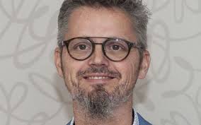 Branchenpersönlichkeiten diskutieren