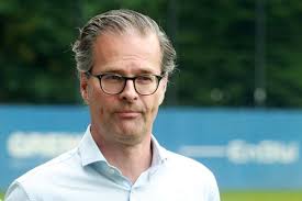 Fanprojektmitarbeiterin in Karlsruhe: Vorstrafe wegen Zeugnisverweigerung  droht nach Pyro-Eklat