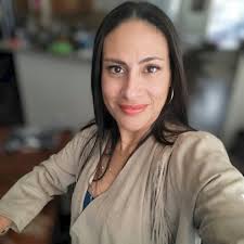 Hey Houston, TX! 😁 Who wants to SMASH?! 👀 Smash Burgers are the newest  food craze in the H, and BunSlut has taken the Houston food scene by storm!  🔥 We offer