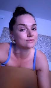 Outlets End of Season Sale is with Henryleo Henryleo and Gertrudes Cruz.