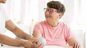 La esclerosis múltiple (em) o esclerosis de placas es una enfermedad neurológica crónica de naturaleza inflamatoria y autoinmune caracterizada por el desarrollo de lesiones desmielinizantes. La Esclerosis Multiple Ya No Es Sinonimo De Silla De Ruedas Rtve Es