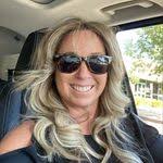 Stacey Martinelli's Instagram, Twitter & Facebook