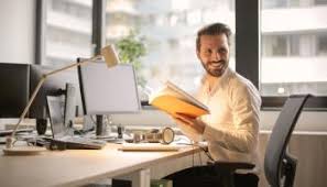 O persoană fizică autorizată va efectua în timpul anului plăți anticipate trimestriale în contul cas, baza lunară de calcul al contribuției fiind reprezentată de echivalentul a 35% din câștigul. Persoana Fizica Autorizata Pfa 2017 Vs 2018