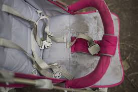 5 tipps gegen flecken auf matratzen und möbeln. Stockflecken Vom Kinderwagen Entfernen So Geht S