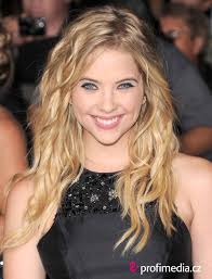 Ashley benson haircut ashley benson short hair ashely benson short bob haircuts short haircut straight hairstyles cool hairstyles relaxed hairstyles hanna marin. Ashley Benson Hairstyle Easyhairstyler