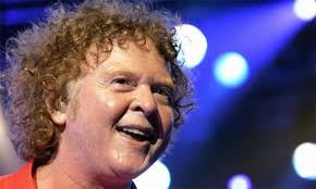 Holding back the years…. that I didn't get to see Simply Red live! «  Adventures with the Passionate Fan