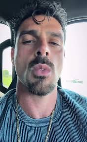 Michele Morrone Beard Style