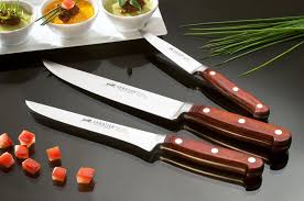 Epingle Par Couteau Sabatier Fr Sur Collections De Couteaux Cuisine Classique Couteau De Cuisine Cuisine
