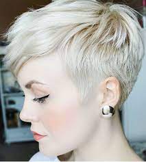 Undercuts will eternally add edge to the most basic of hairstyles and this one is no exception. Pin On Hair Style Color