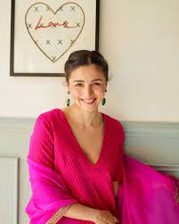 Alia Goes For PINK! - Rediff.com