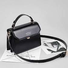 Berikut adalah jenis tas wanita dilansir brilio.net dari berbagai sumber, minggu (19/1). Jual Ielgy Model Satchel Bentuk Kotak Gaya Barat Tas Selempang Wanita Online Mei 2021 Blibli