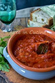 Le costine di maiale, o costolette, sono il simbolo della cucina povera: Costine Di Maiale Al Sugo Ricetta Napoletana Tracchiolelle