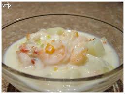 Chaudree Aux Fruits De Mer J Adore Cette Soupe Pour Le Melange Des Saveurs Mais Surtout C Est Une Bonne Soupe Repas En Soit S Confort Food Food Soup Recipes