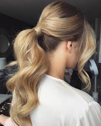 17 meilleures idées à propos de coiffure mariage coiffure facile cheveux long faire soi meme ~ photo coiffure … coiffure de mariée pour carré court coiffure de mariée chignon haut. Coiffure Mariage Invitee Idees Stylees Pour Chaque Type De Ceremonie