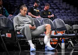 Aaron Gordon returns to Nuggets lineup for Game 4 vs. Timberwolves, but heads to locker room early