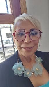 I know the hairstyle isn't very pretty, but I did what I could