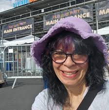 Boca Raton, see you at Mizner Park Amphitheatre