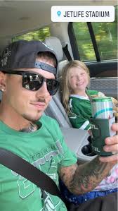 On our way from Bristol, CT!! GET LOUD TONIGHT!! 🛩️🟢⚫️⚪️