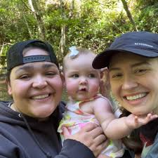 How to prevent sunscreen from getting into child's eyes during outdoor  activities?