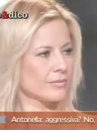 Tradisce il fidanzato prima del matrimonio nonostante lo ami TANTISSIMO  (C'è posta per te)