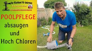Poolpflege Absaugen Und Chloren Youtube