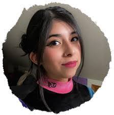 Dani Riddle's Instagram, Twitter & Facebook