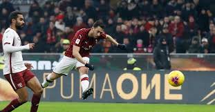 Karlsruher sc takımında oynayan 1994 doğumlu türk futbolcu. Turkey S Calhanoglu Shines As Milan Set Up Juve Cup Semi Clash Daily Sabah