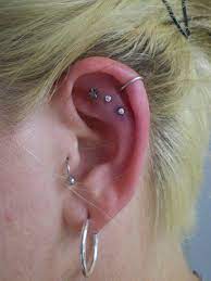 Shooting Star Cartilage Piercing I Like The Rim Piercing Too And How It S A Double Layer Of Piercings Ear Peircings Ear Piercings Piercing