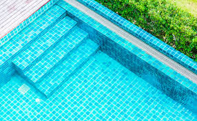 Clarifiant Et Floculant Quand Et Comment Traiter L Eau Trouble De Sa Piscine
