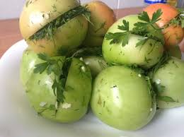 салат из зеленых помидор с грецкими орехами на зиму Pomidory Mochenye Kvashenye Solenye Recept Zelenye Pomidory Recepty Marinovanie