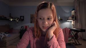 Hvězda dokumentu v síti je pansexuálka. V Siti Tereza Tezka Ktera Hrala Skolacku Popsala Sexualni Predatory