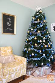 All the decorating loop holes for your christmas budgeting needs. Christmas Decorating Ideas Holiday Chalkboard Messages