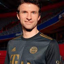 Bayern munich officially releases away kit for 2021/2022. Bayern Munich Unveil New 2021 22 Away Kit Muhabarishaji News