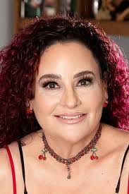 Amanda Ryder's Instagram, Twitter & Facebook