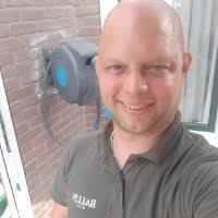 Robert Mik Email & Phone Number