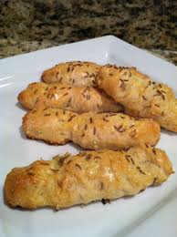 Homemade Salt Sticks Buy Fresh Pizza Dough Knead In 1 Tablespoon Extra Virgin Olive Oil Stretch Into Strips Brush With Egg W Wine Recipes Food Recipes