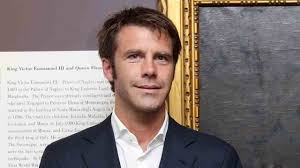 Poi si trasferisce presso l'istituto gamma per conseguire il diploma. Riconoscete La Casa Di Emanuele Filiberto Di Savoia E Tutta Un Tesoro Foto