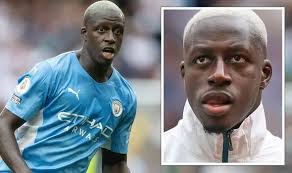 Benjamin mendy signed a 6 year / £28,080,000 contract with the manchester city f.c., including an annual average salary of £4,680,000. Jaeja2vjmtz7tm