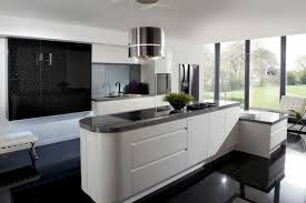 Cuisine Blanche Avec Plan De Travail Noir 73 Idees De Relooking Archzine Fr En 2020 Modele De Cuisine Moderne Cuisine Moderne Design De Cuisine De Luxe