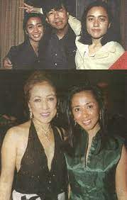 In 1968, as tengku idris, he married raja zarina binti raja tan sri zainal. Da Royal