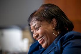 Retiring superintendent went from teen clerk to the corner office at Grand  Rapids schools