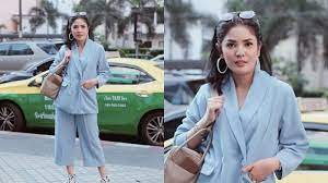 Ia adalah lulusan sma labschool jakarta. Sering Tampil Stylish Foto Nindy Ayunda Di Repost Akun Instagram Brand Dunia Tribun Wow