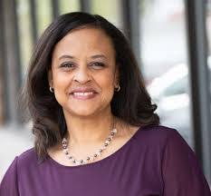 Lisa Meador's Instagram, Twitter & Facebook