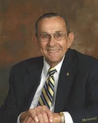 Douglas Replogle's Instagram, Twitter & Facebook