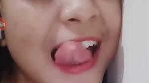 The latest tweets from goyang lidah (@76135264). Goyang Lidah Cewe Cantik Menggoda By Naura