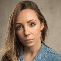 Melissa Hoyle's Instagram, Twitter & Facebook